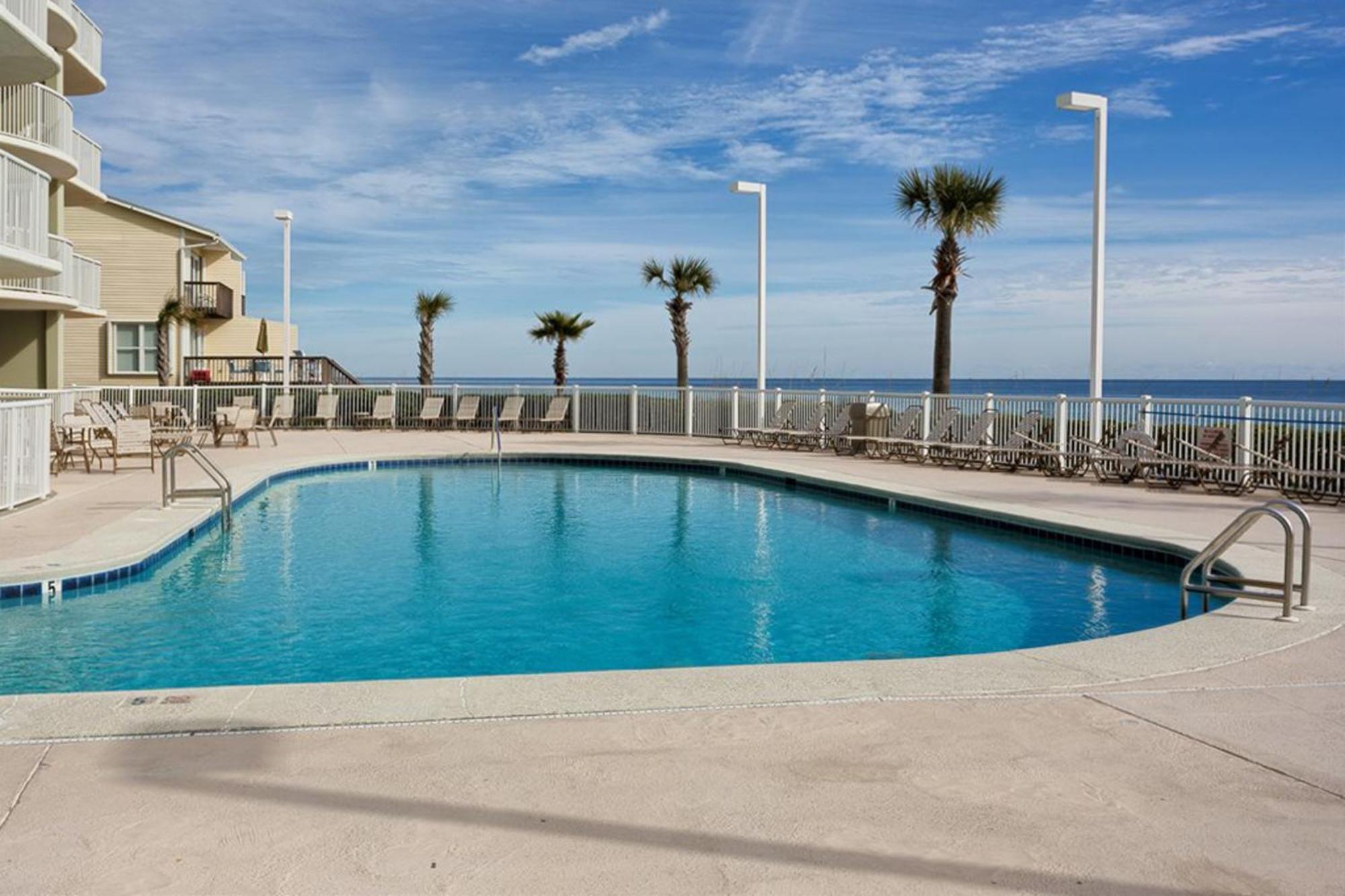 Apartment Tradewinds 501 *