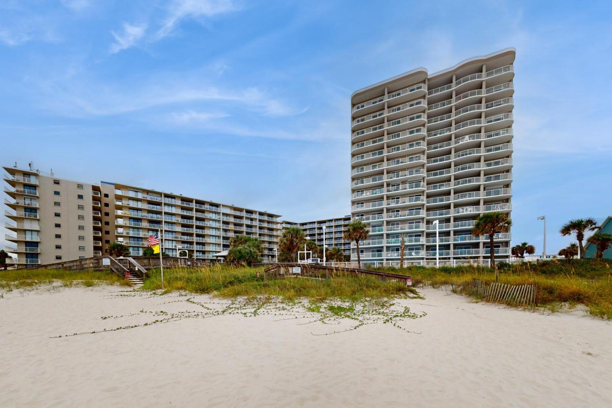 Apartment Tradewinds 501 *